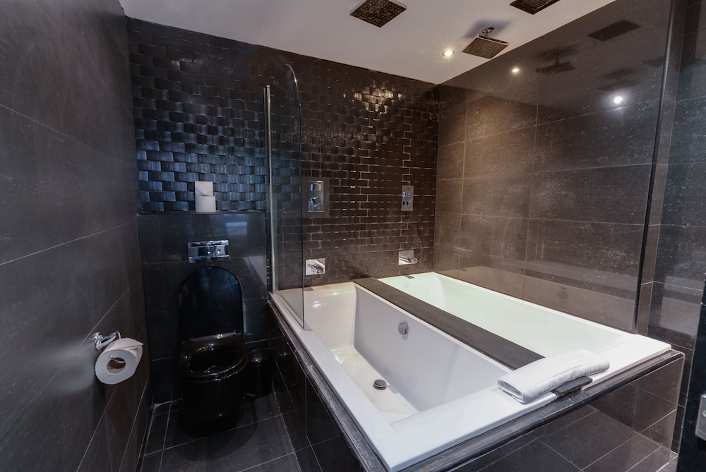 Signature Living Apart Hotel 54/57