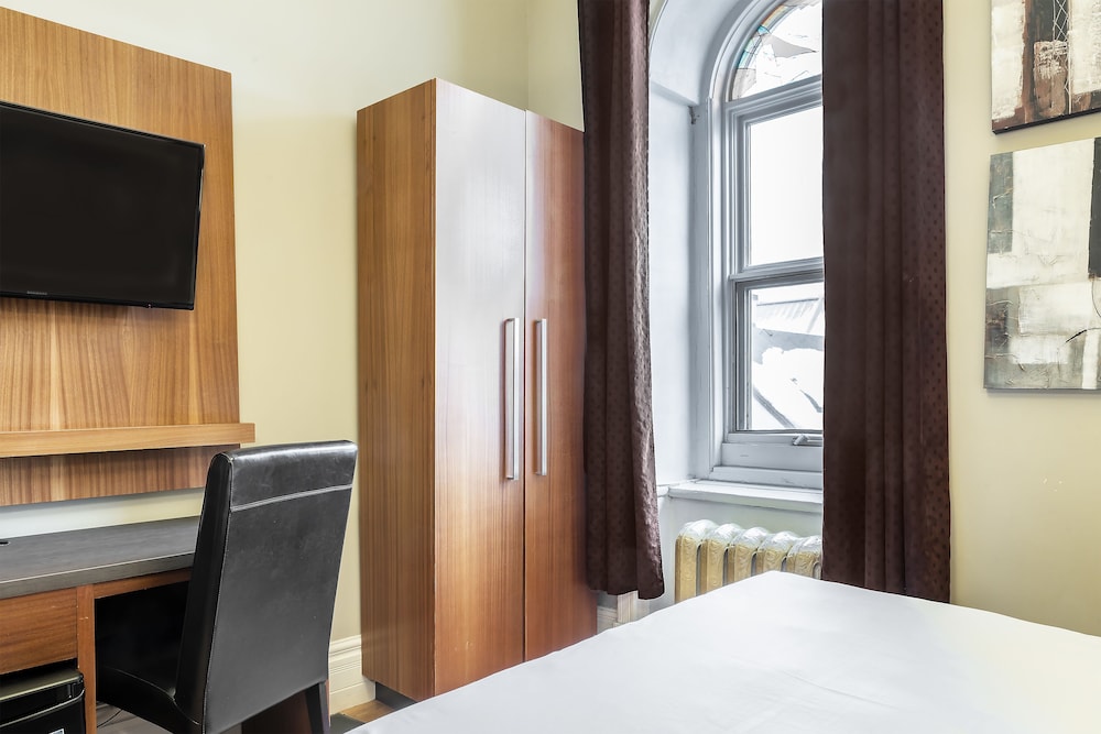 Acadia Hotel 24/39