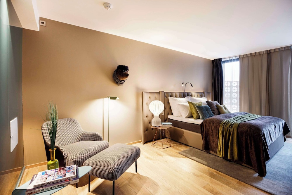 STANDARD, DOUBLE OR TWIN BED