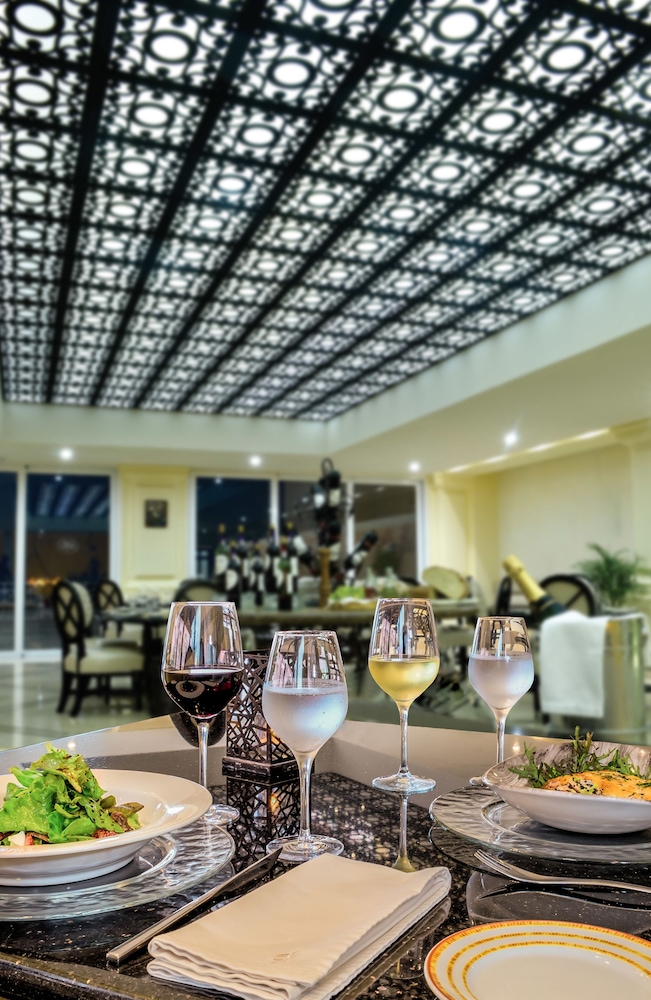 restaurant-cafeteria