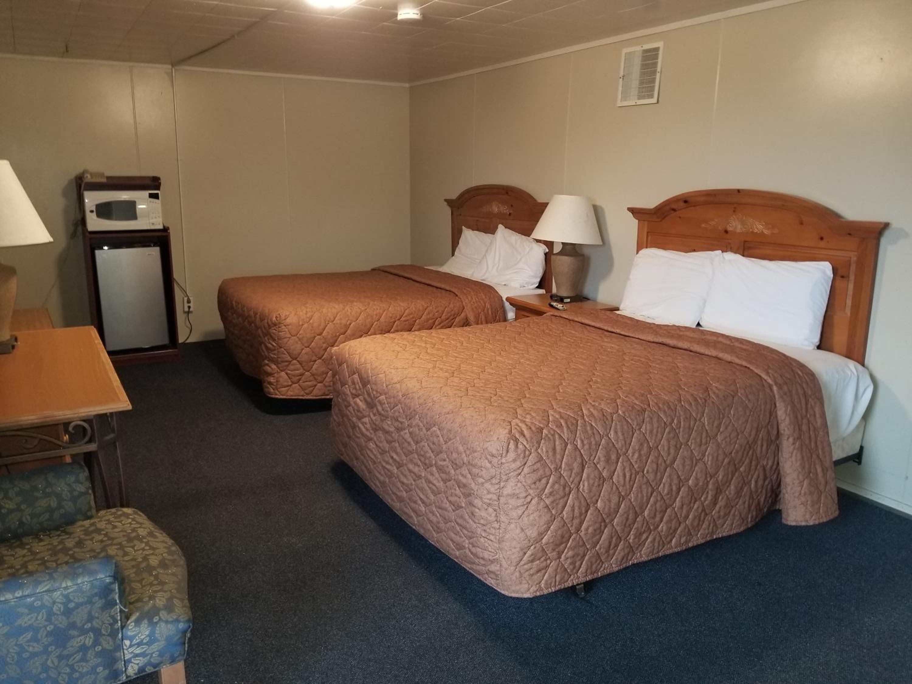 غرفة بسريرين كوين، Rodeway Inn La Crosse 3/3