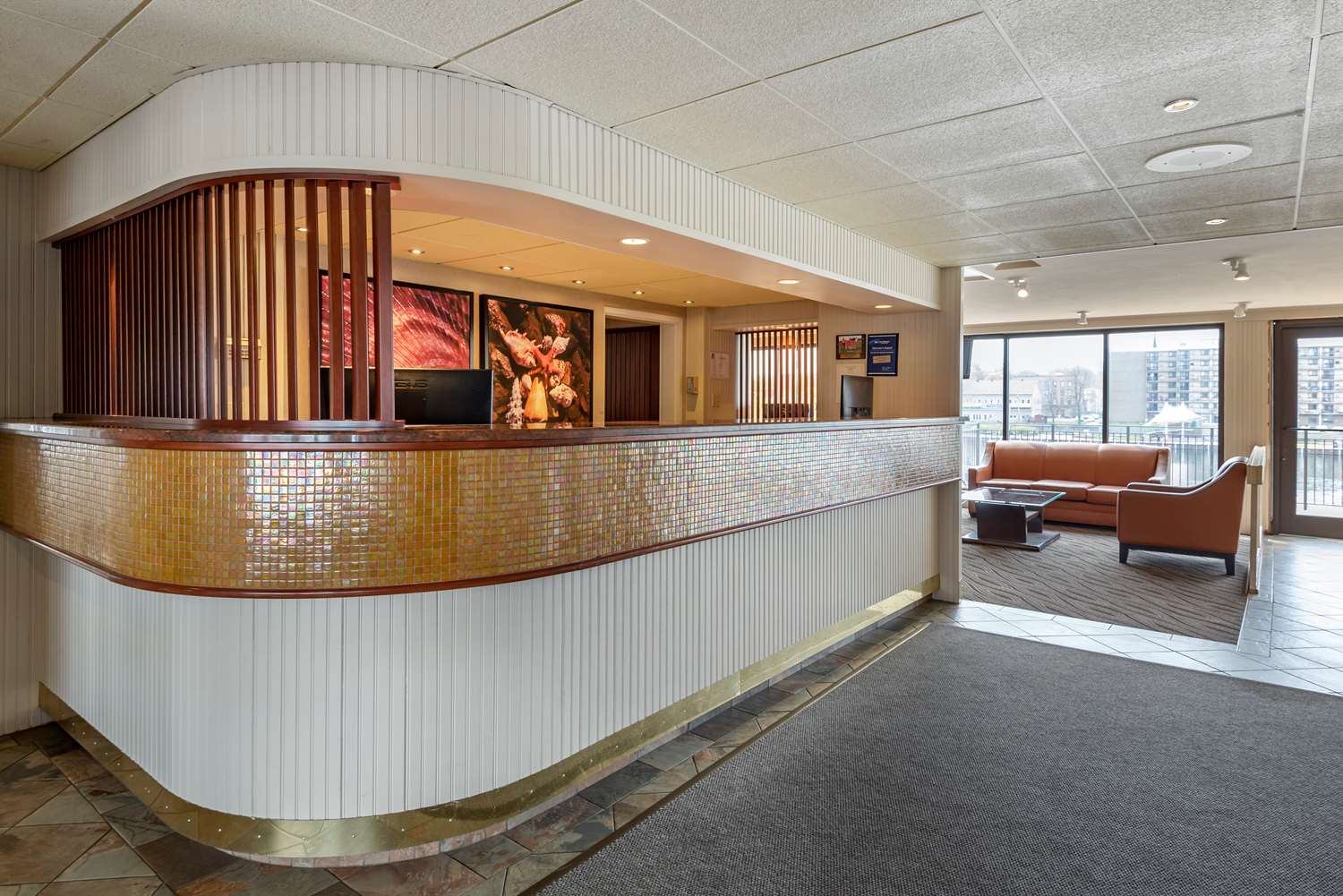 Best Western Plus Oswego Hotel And Conference Center 3/24