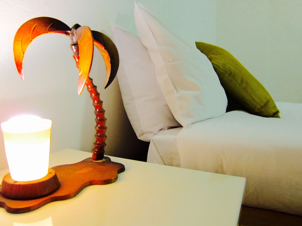 Concierge Athens Ii 19/50