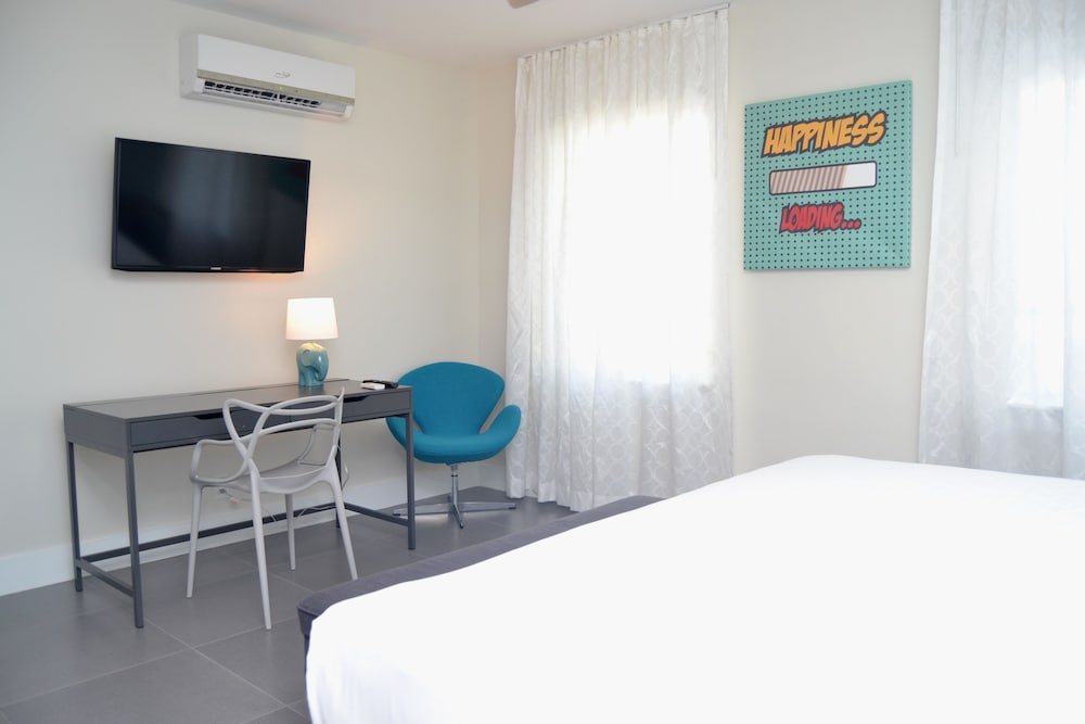 Royal Palms Resort And Spa A North Beach Village Resort Hotel 30/80