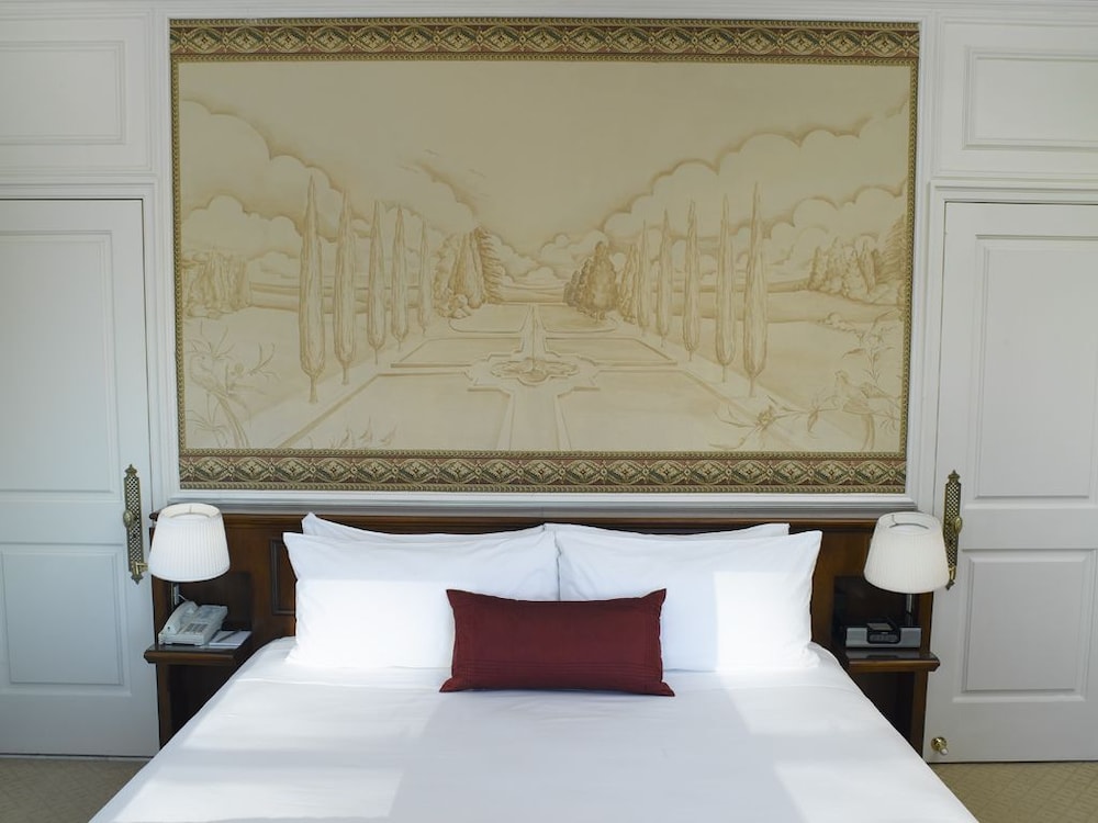 Sherry Netherland Hotel 33/72