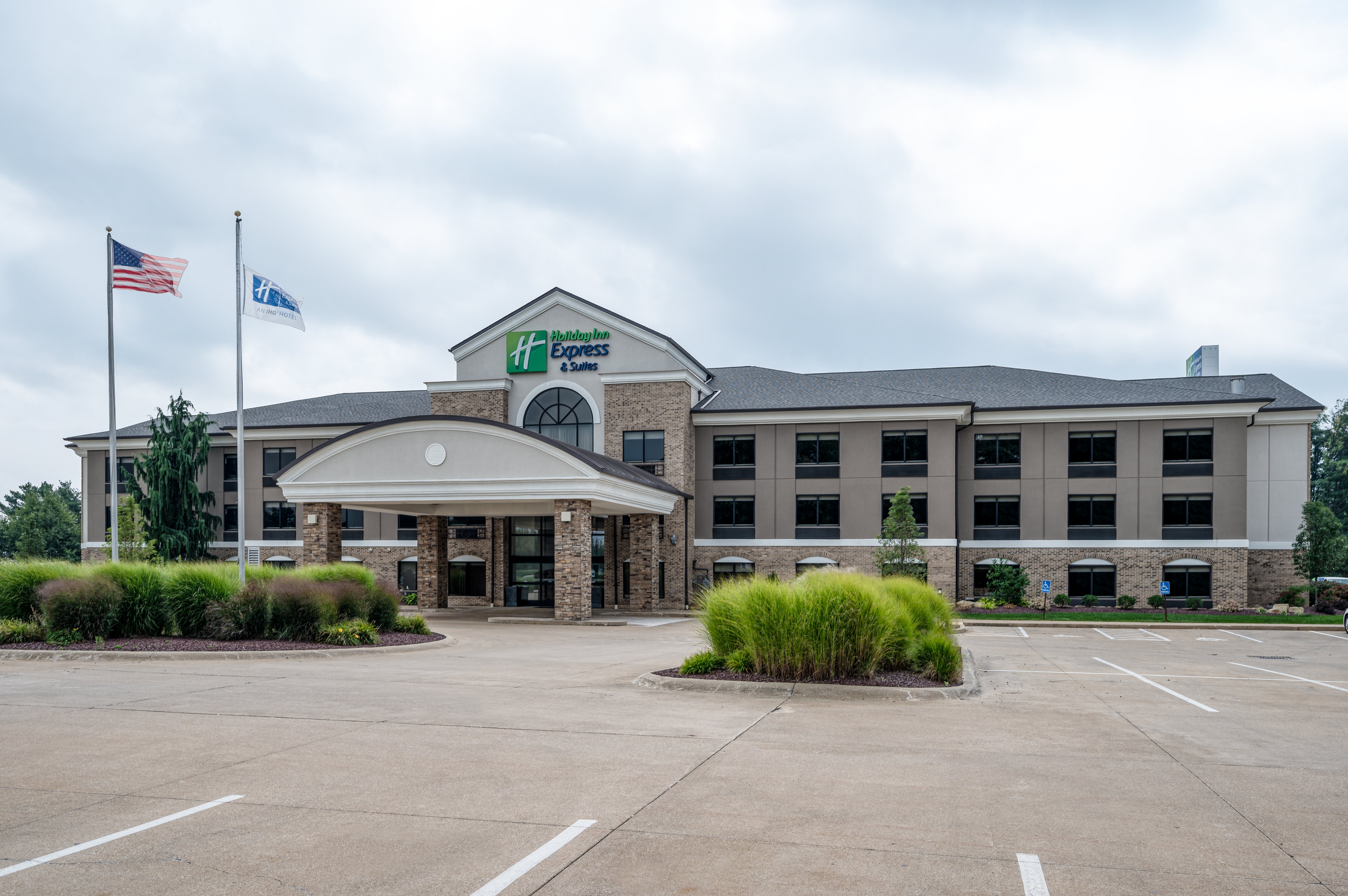 Holiday Inn Express Hotel Suites Wadsworth 5/70