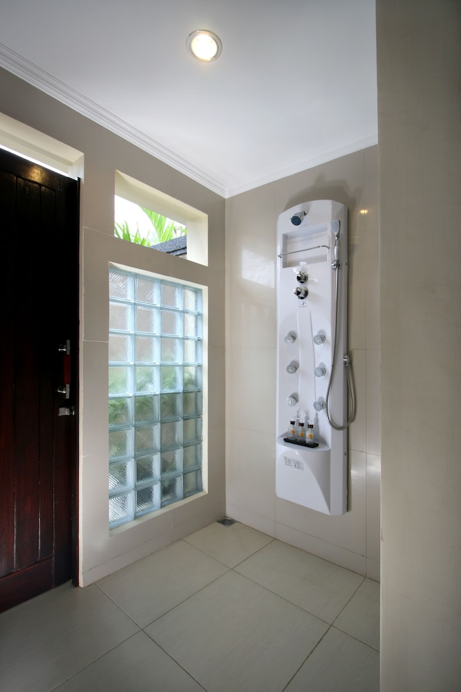 Bali Rich Luxury Villa 32/42