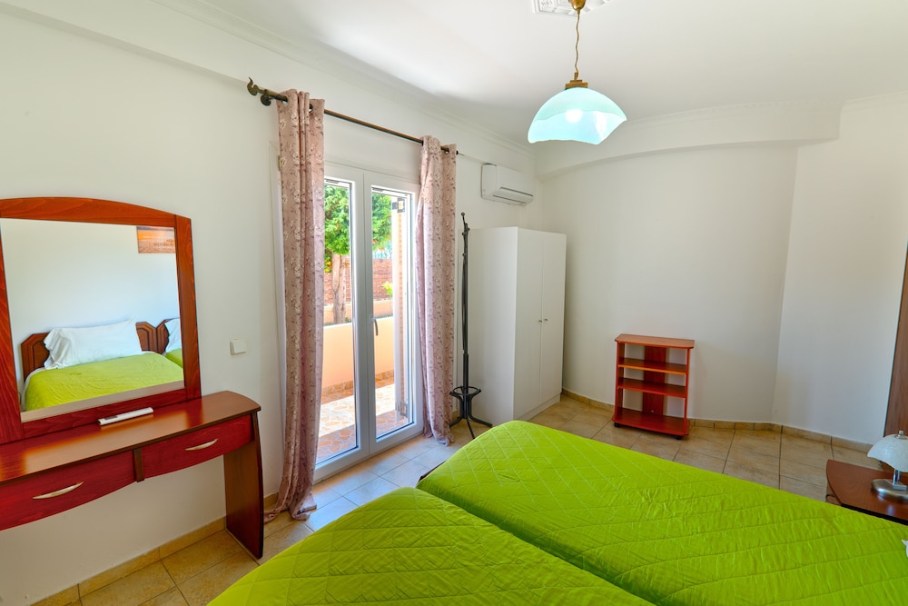 Villa Sofia 9/48