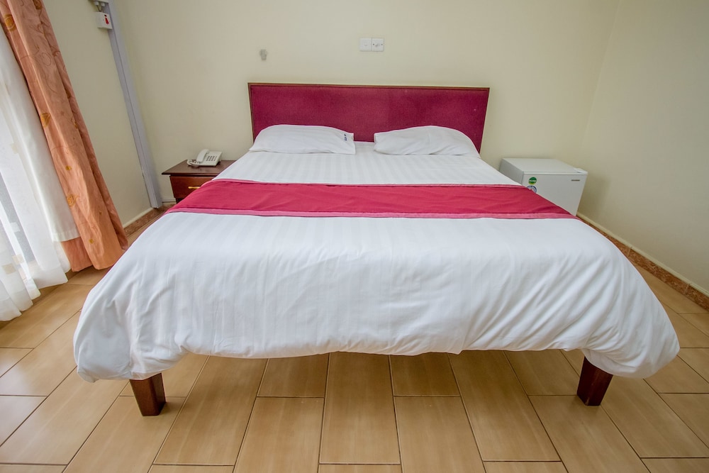Askay Hotel Suites Entebbe 15/43