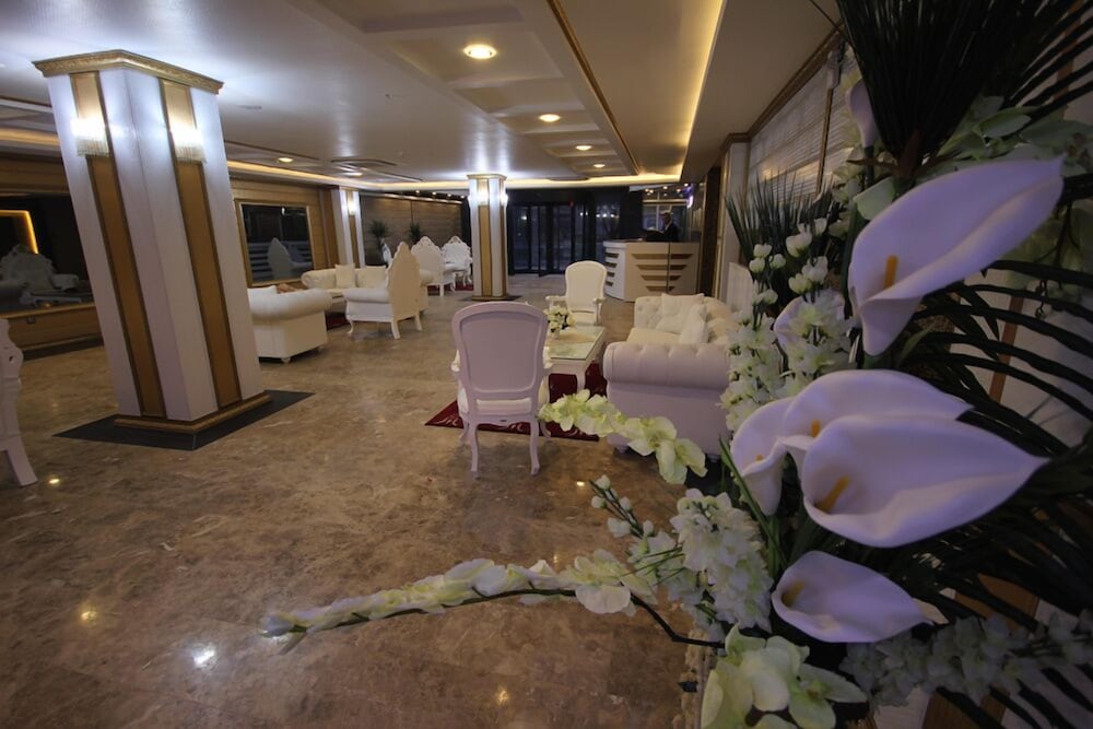 Ancient Mesopotamia Hotel 39/42