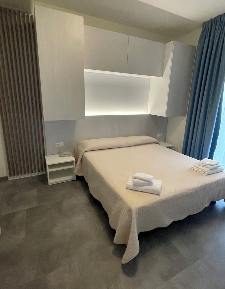 Hotel Catto Suisse 12/36