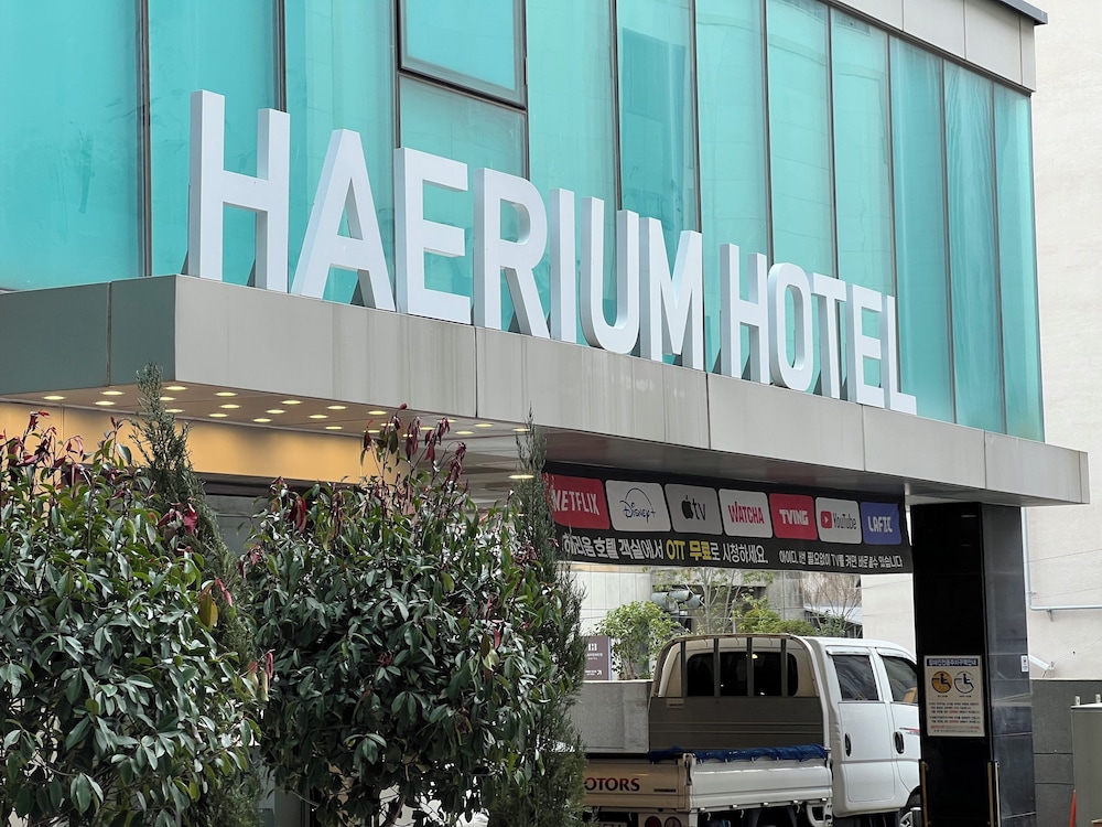 Hotel 109 4/73
