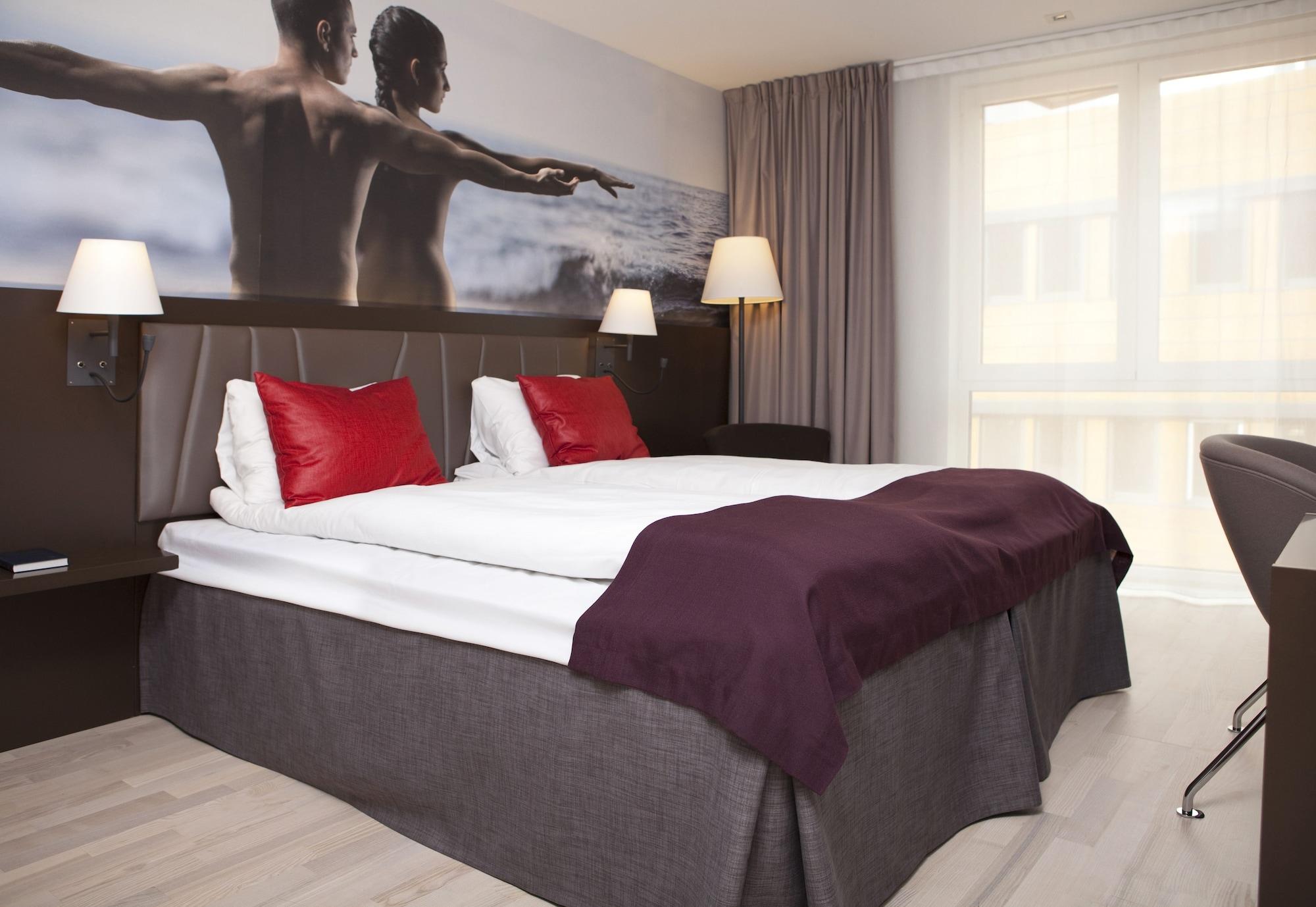 Family, Multiple Beds
