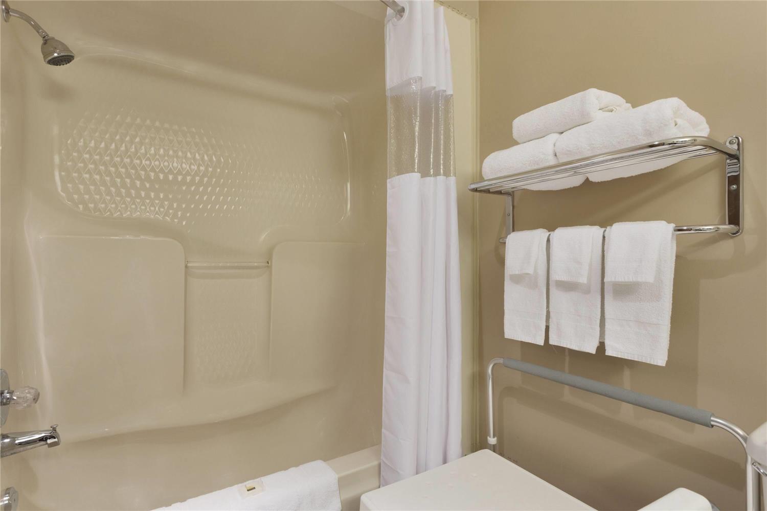 Days Inn by Wyndham Dalhousie 6/6