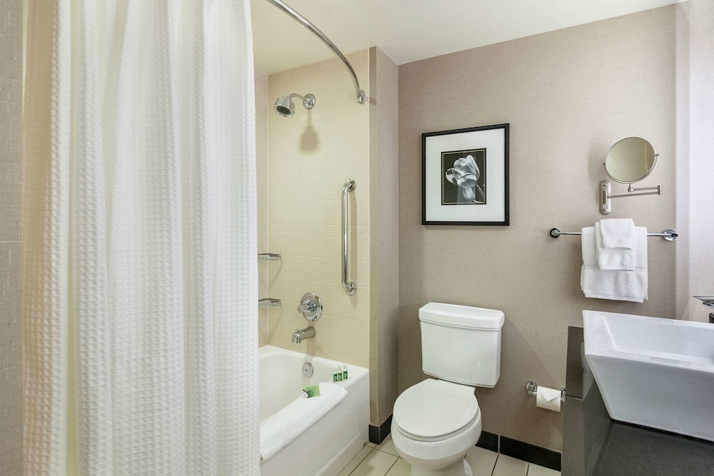 Cambria Hotel Pittsburgh - Downtown 9/41