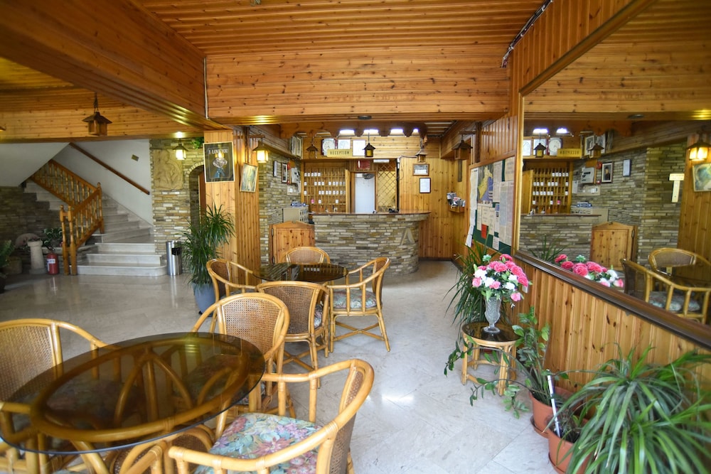 Elysso Hotel 41/60