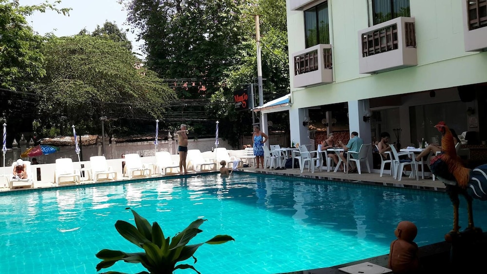 Mango Lagoon Place 46/50