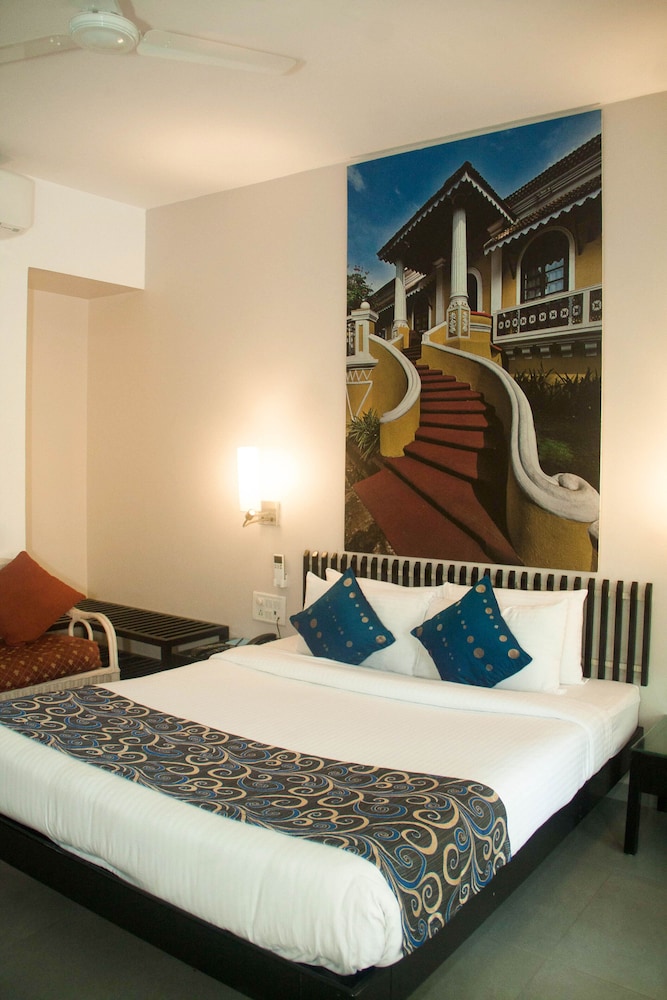 Whispering Palms Beach Resort 14/71