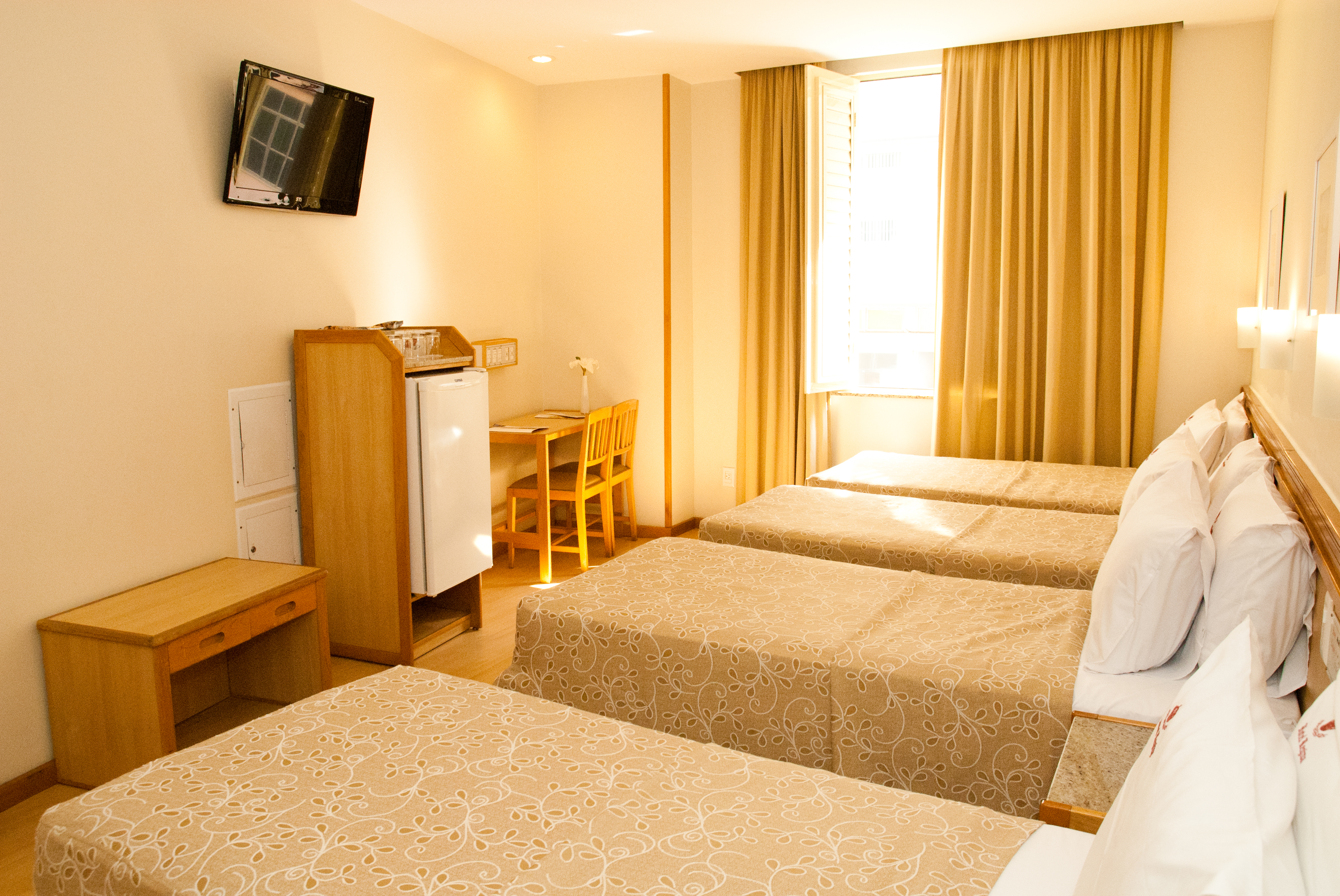 غرفة قياسية رباعية، Hotel Regina 2/2