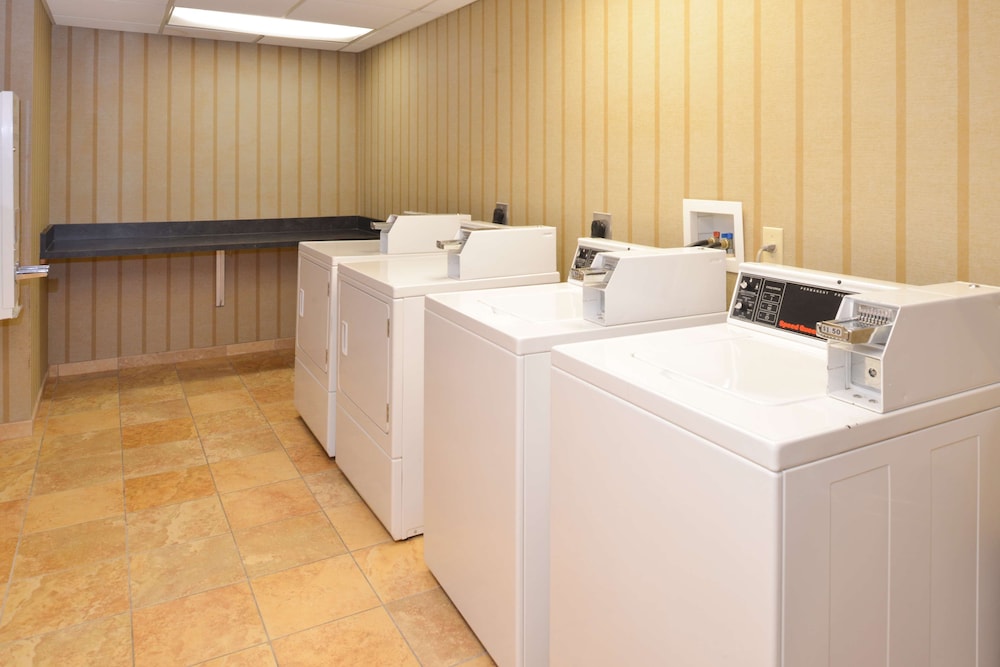 Hampton Inn and Suites Salisbury/Fruitland 45/58