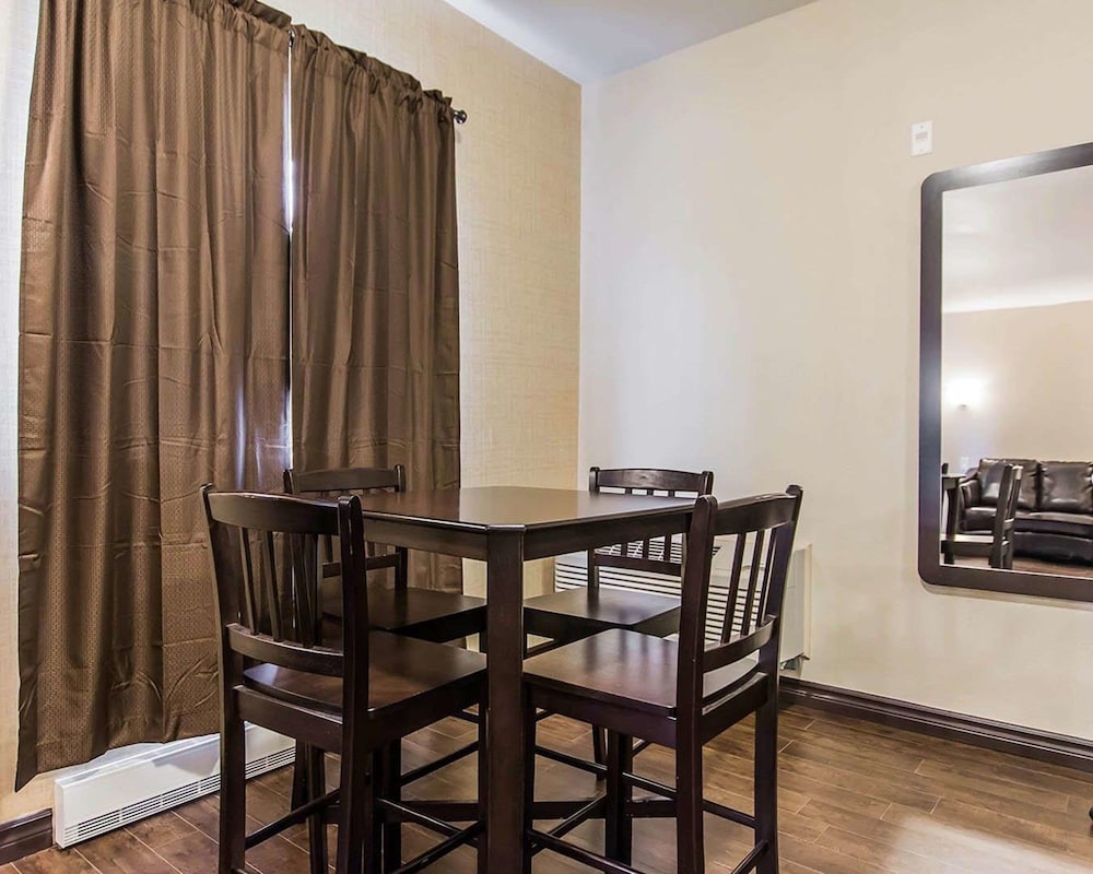 Quality Inn Moncton, NB 33/43