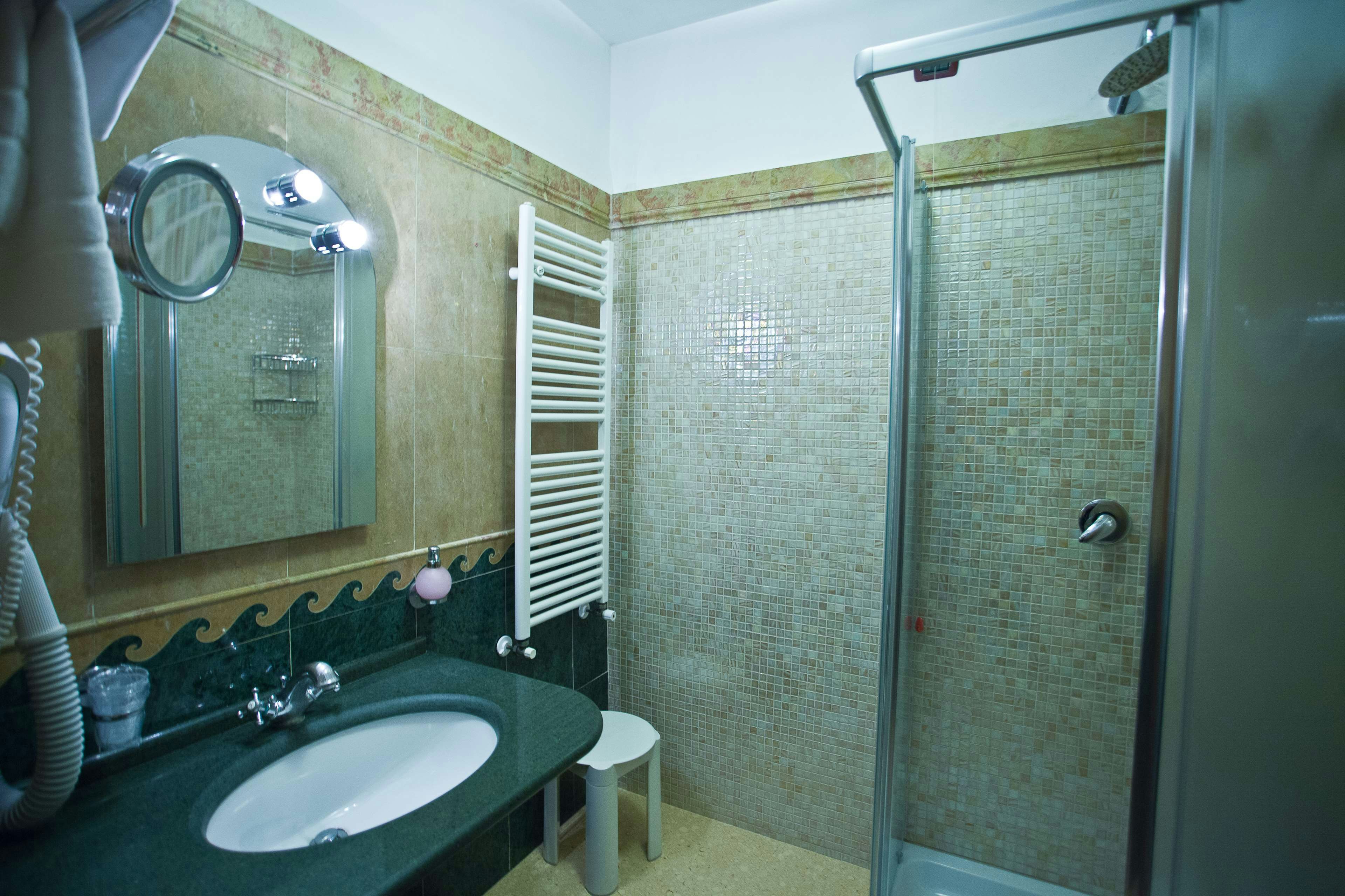 PALACE HOTEL SAN MICHELE 64/65