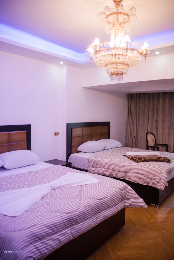 Nile Sky Suites Hotel 11/50
