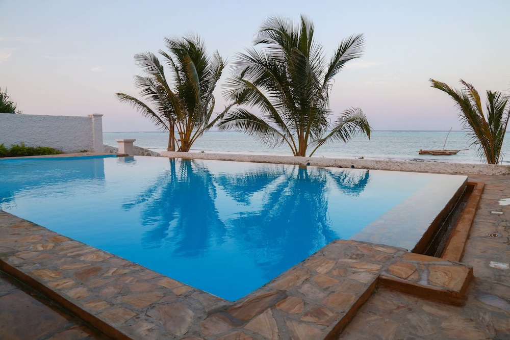 Zanzibar Bahari Villas 33/36