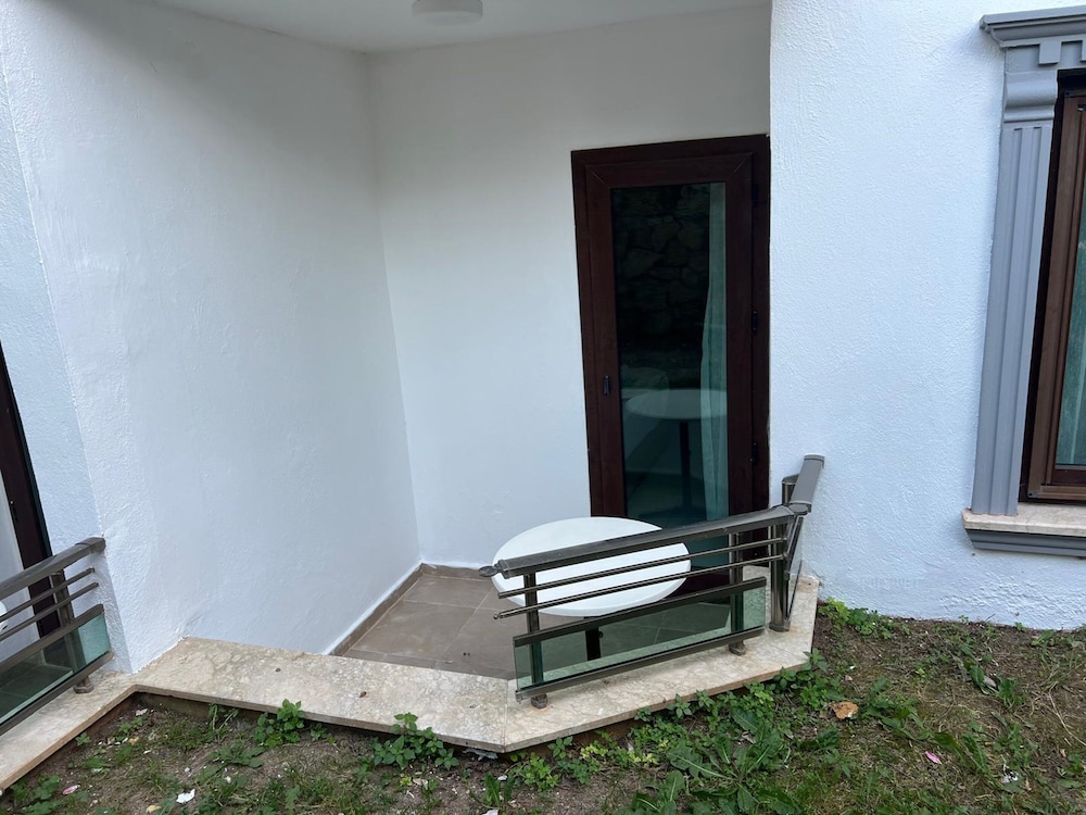 Qualia Park Hotel 3/50