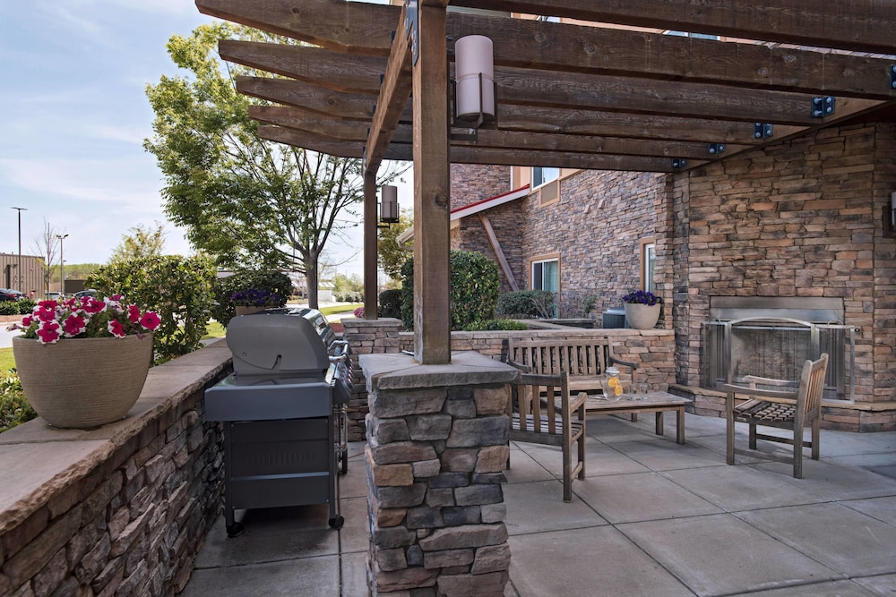 TownePlace Suites Fayetteville Cross Creek 32/35