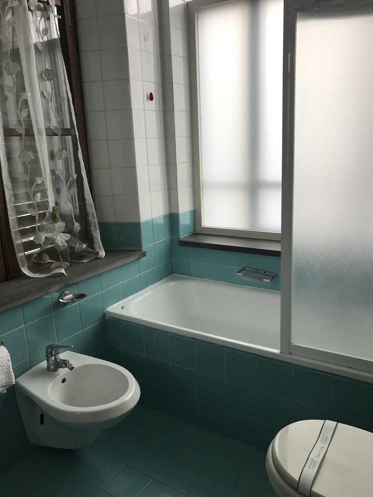 غرفة سوبيريور بسرير كوين بإطلالة على المدينة، Hotel Gattapone 7/9
