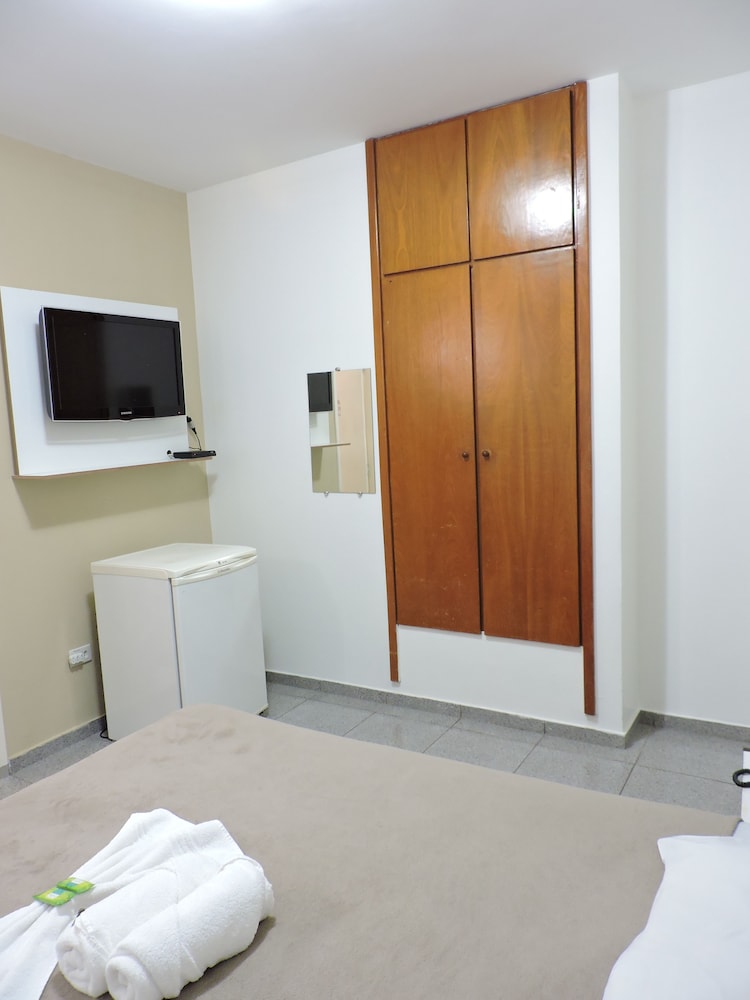 Aton Plaza Hotel 40/58
