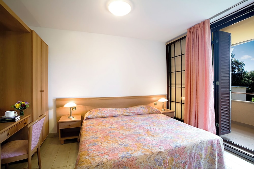 Camping Solaris Rooms 10/50