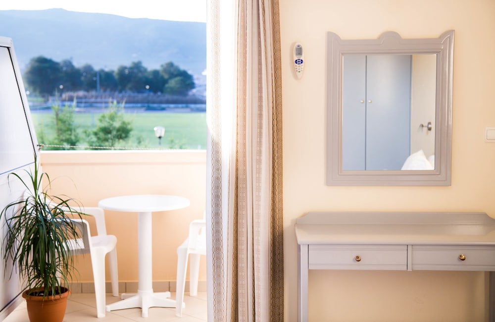 Galini Beach Hotel 25/50