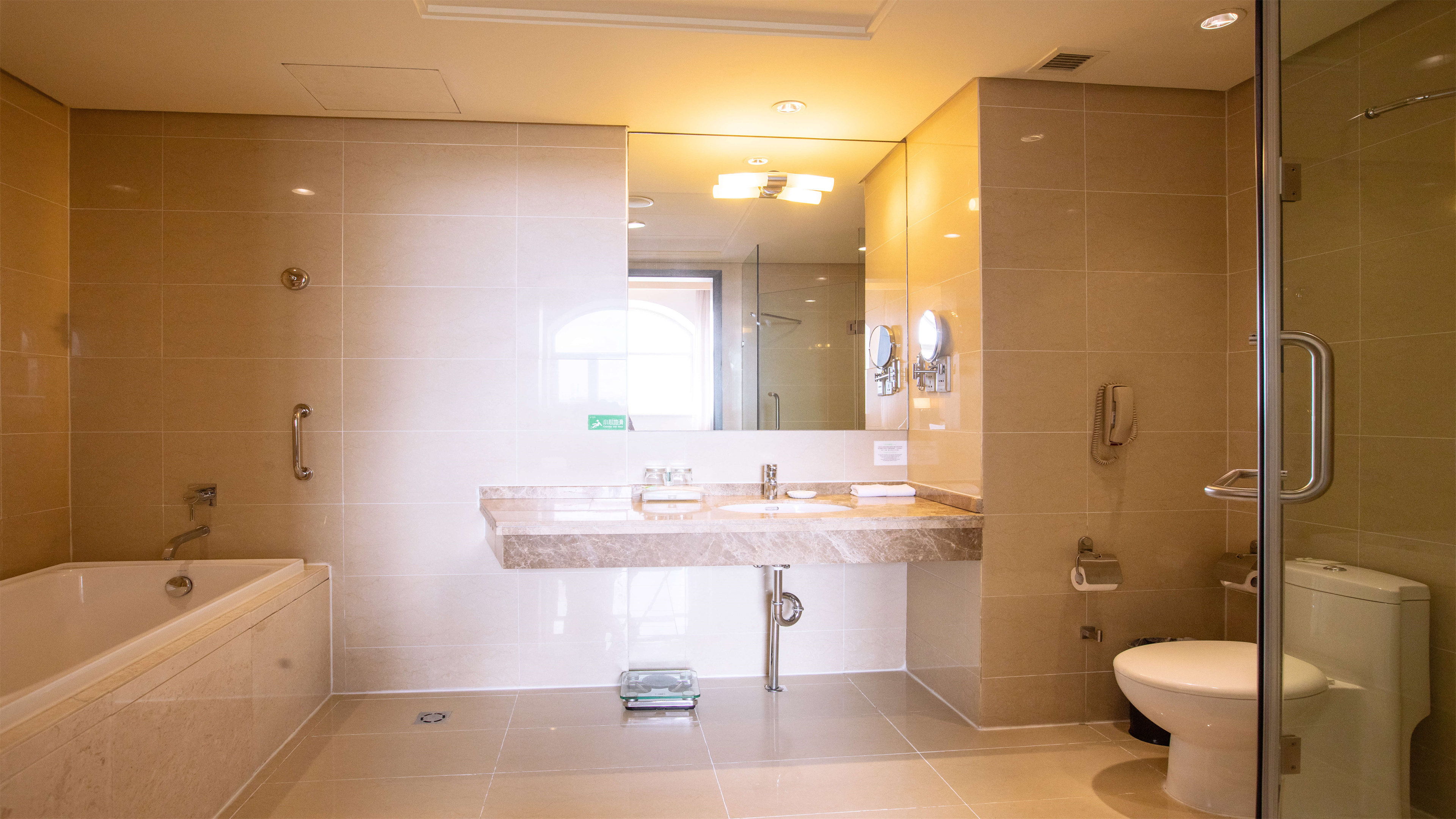 HOLIDAY INN MUDANJIANG 49/50