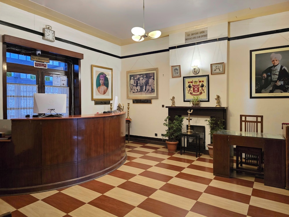 Woodville Palace 8/58