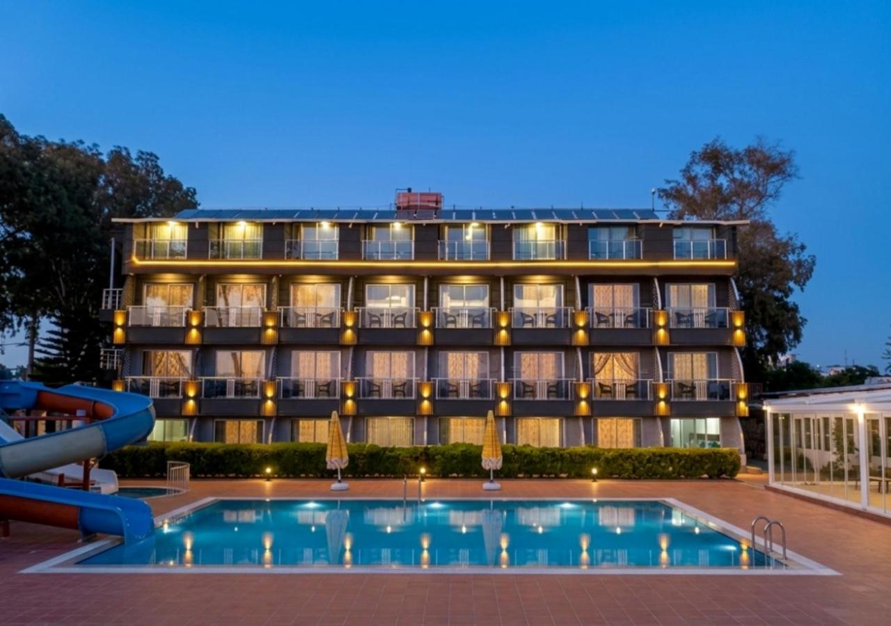 Aperion Beach Hotel 6/46