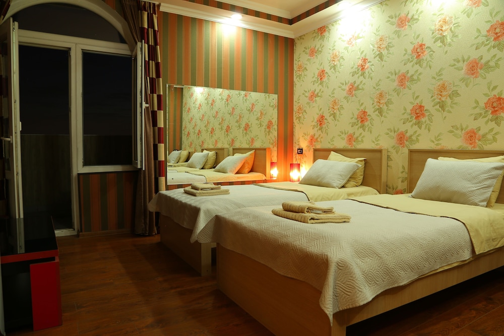 STANDARD, DOUBLE OR TWIN BED