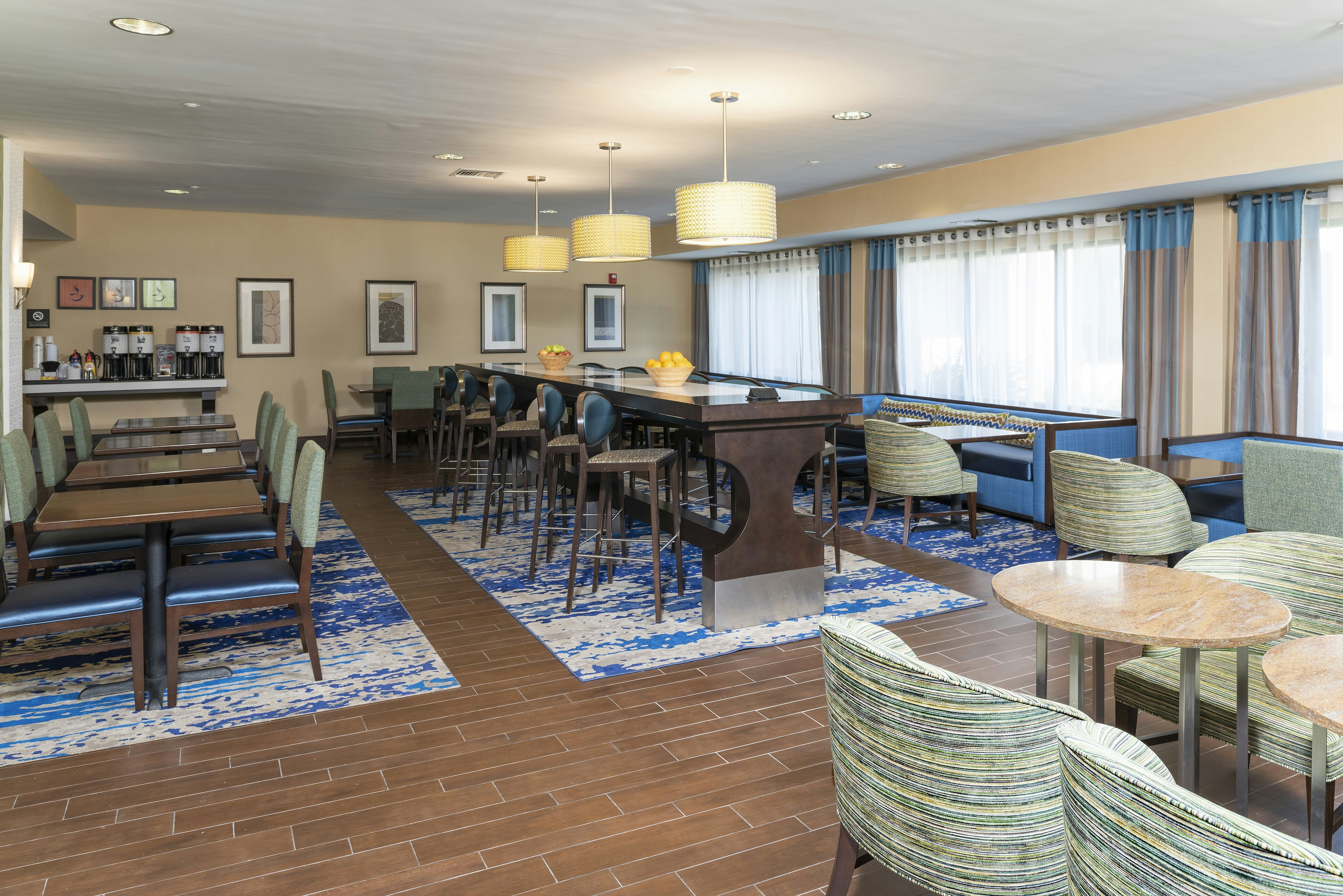 Hampton Inn East Lansing 24/45
