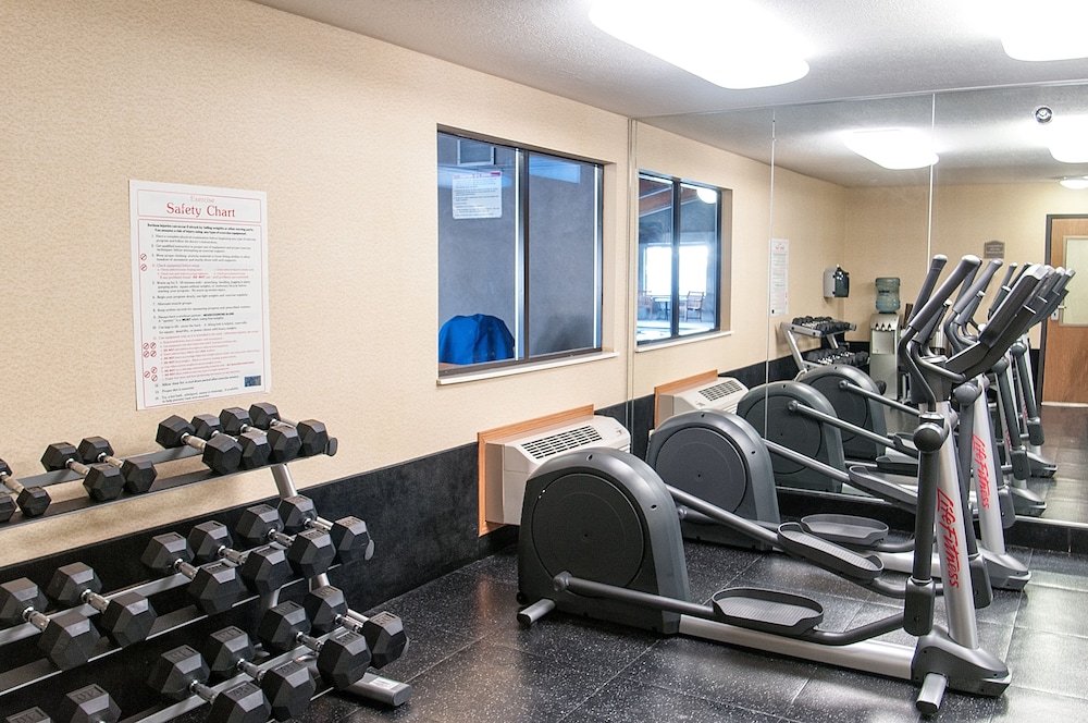 Best Western Plus North Canton Inn & Suites 47/62
