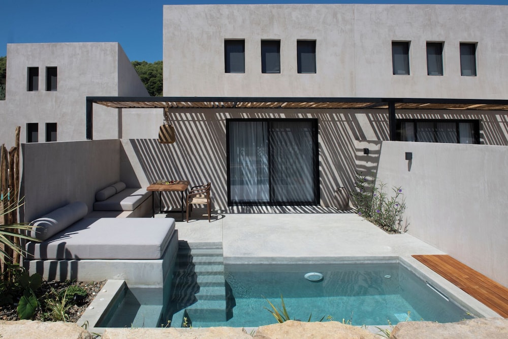 Pure Villas 48/52