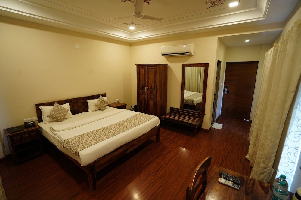 Times Kumbhalgarh Fort Resort-Pure Veg 15/45