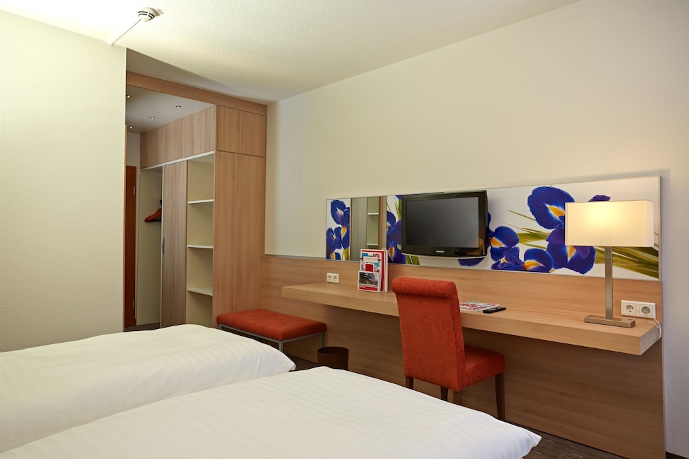 H+ HOTEL WIESBADEN NIEDERNHAUSEN 16/66