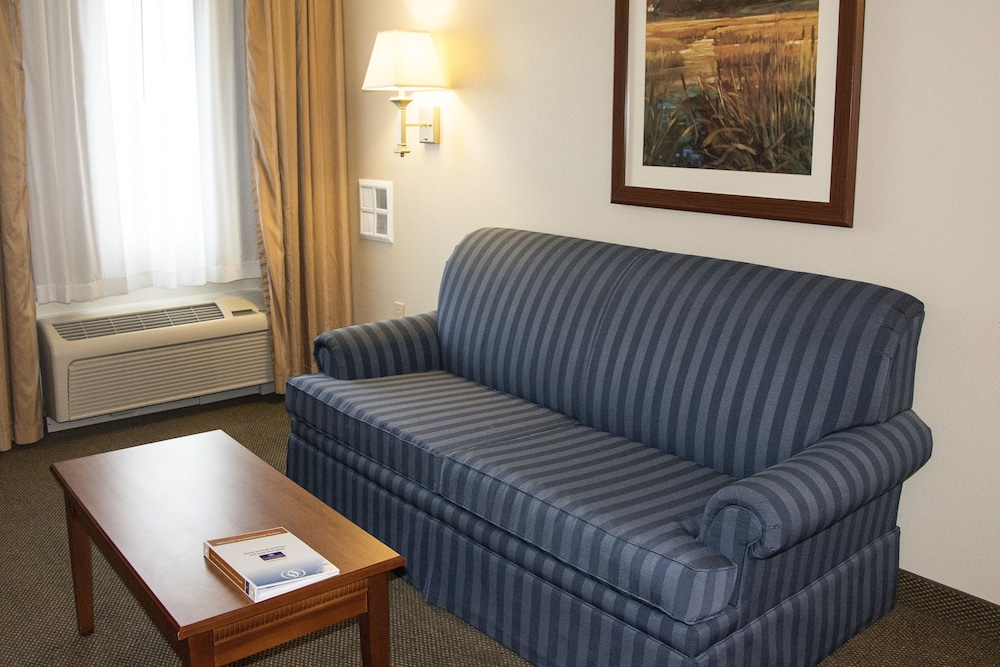 Candlewood Suites Kalamazoo 35/50
