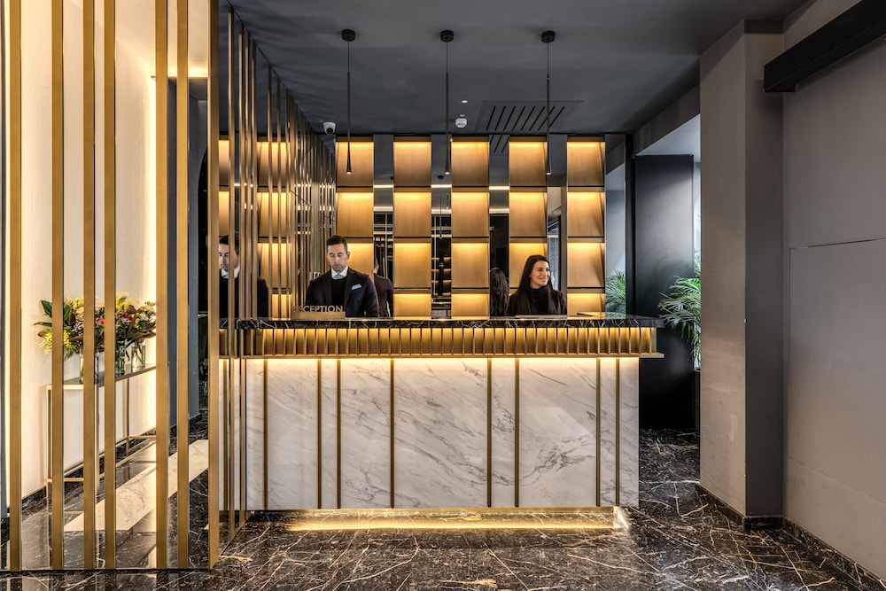 CC Palace Hotel 6/58