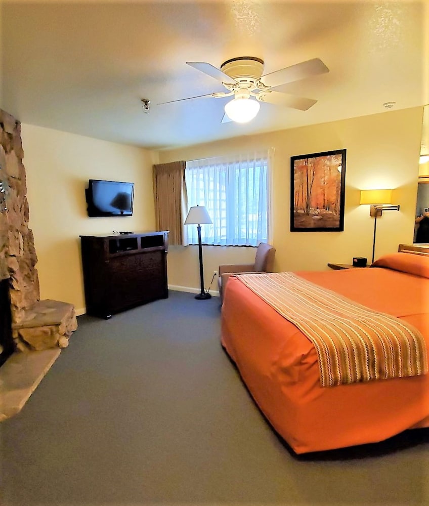 Getaways at Snow Lake Lodge 11/50