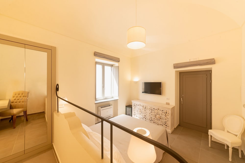 Insula Boutique Hotel 10/31