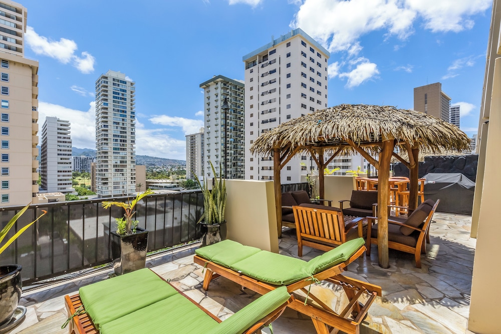 Castle Bamboo Waikiki 59/73