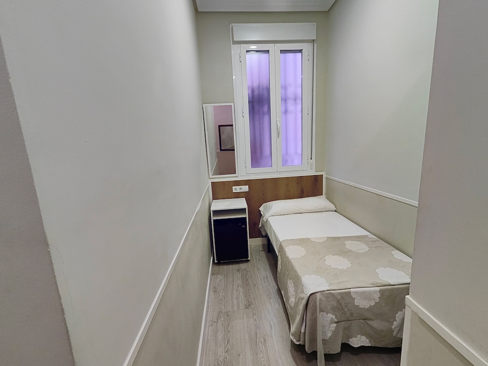Hostal Madrid 28/50