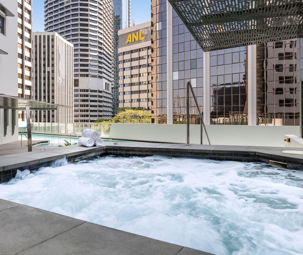 Oaks Brisbane Aurora Suites 35/74